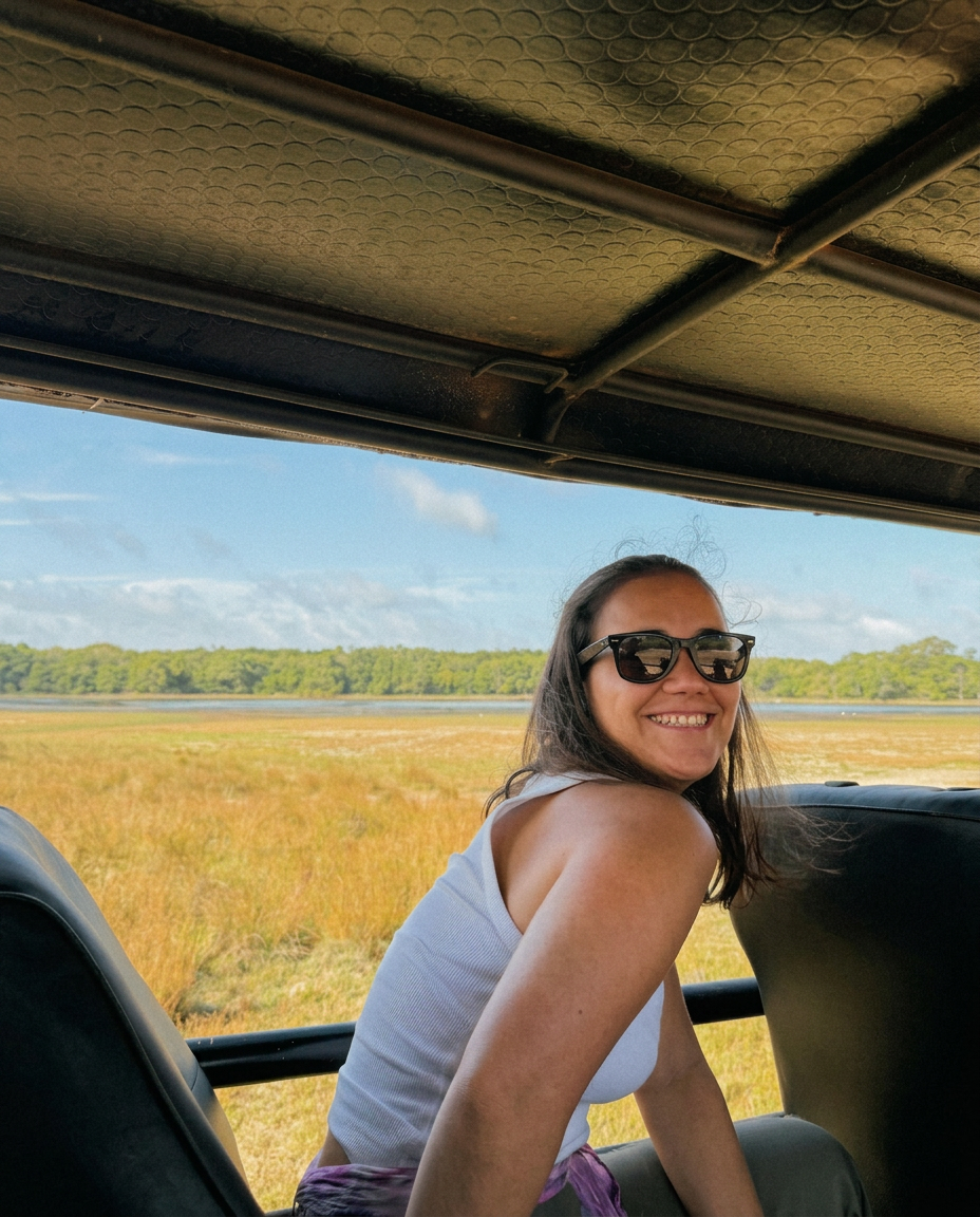 Paula, cofundadora de Goa Travel Lab, durante un safari
